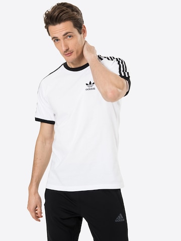 ADIDAS ORIGINALS Shirt 'Adicolor' in Wit: voorkant