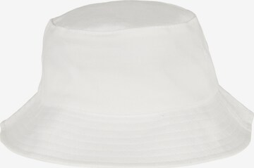 Pălărie de la Flexfit pe alb