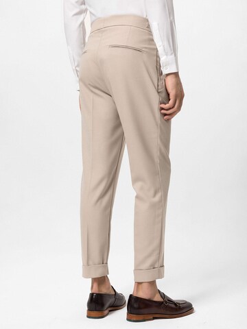 Antioch Loose fit Pleat-front trousers in Beige