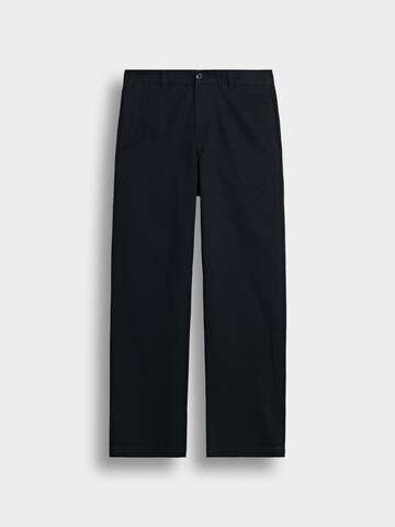 Burocs Chino Pants in Black: front