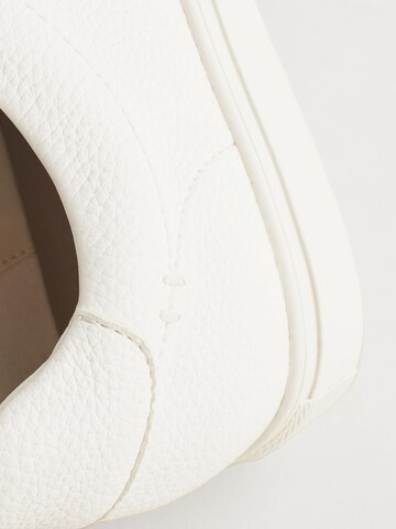 Next - Sapatilhas baixas em branco