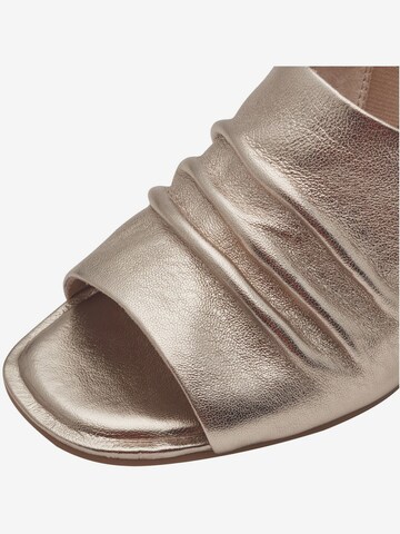 TAMARIS Mules in Gold