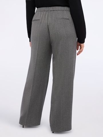 Regular Pantalon Fiorella Rubino en gris