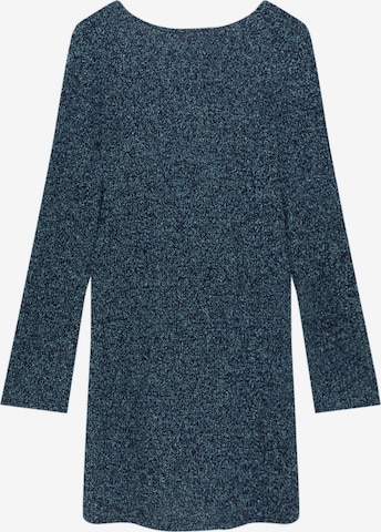 Robes en maille Pull&Bear en bleu : devant