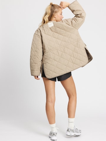 Veste mi-saison 'Lyon' rethinkit studios en beige