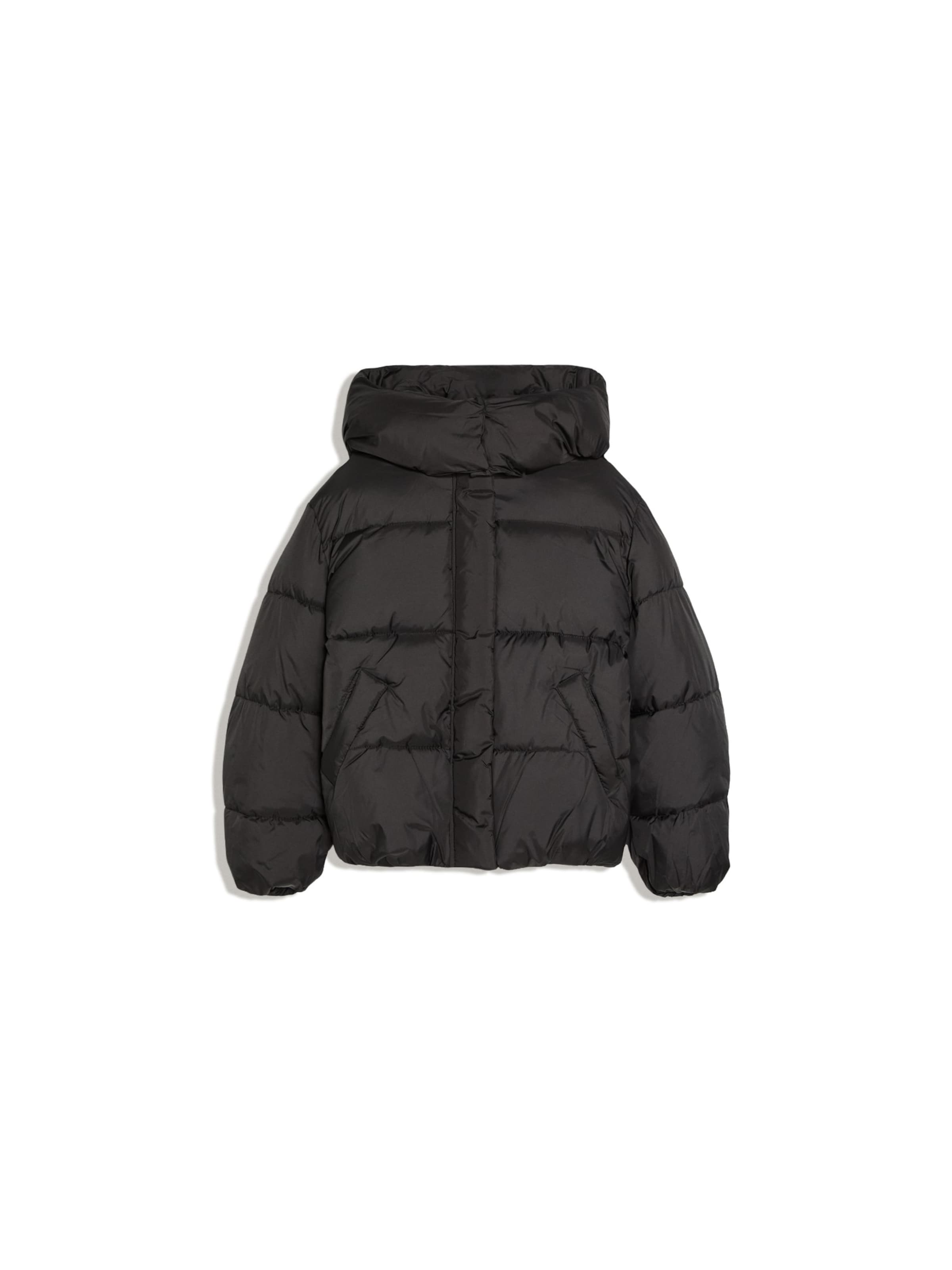 Bershka Jacke in Schwarz: Vorderseite
