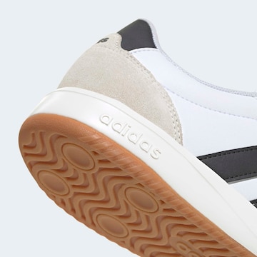 ADIDAS SPORTSWEAR Nizke superge 'VL COURT FC' | bela barva