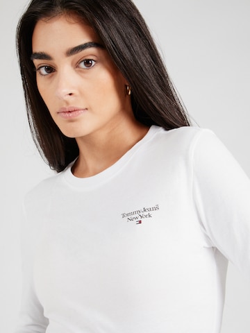 Tommy Jeans Футболка 'ESSENTIAL' в Белый