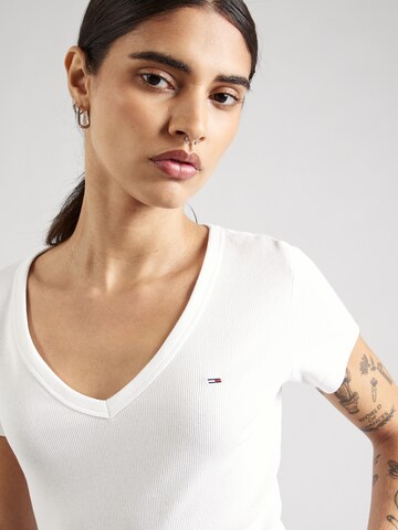 T-shirt 'Essential' Tommy Jeans en blanc