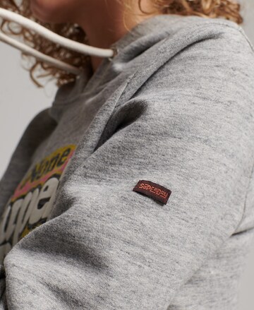 Superdry Sweatshirt in Grau