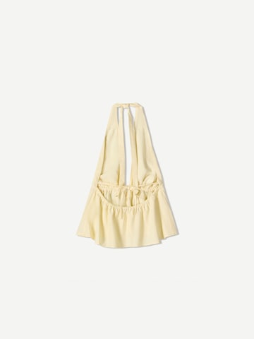 Top de la Bershka pe galben