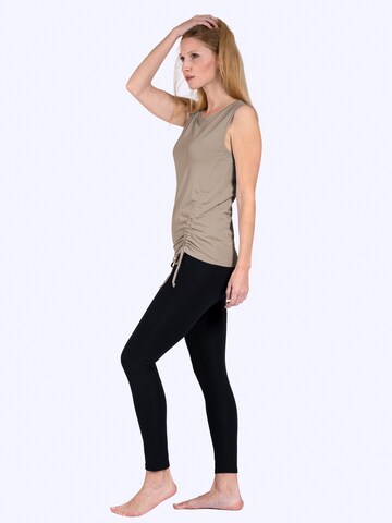 Magadi Sporttop 'Diana'‌‌‌‌‌‌ in Beige