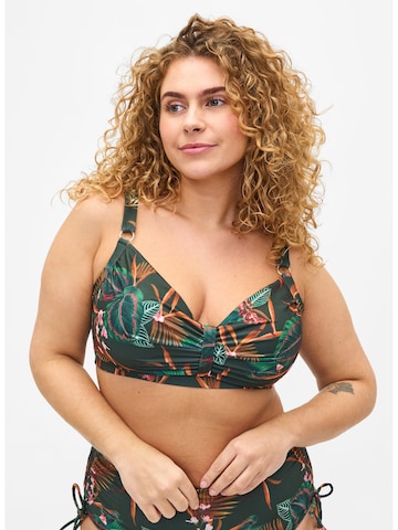 Swim by Zizzi T-shirt Bikini Top in Green: front