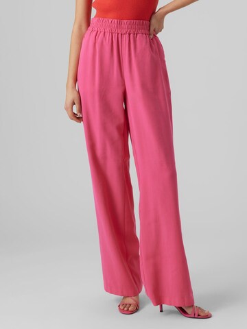 VERO MODA Szeroka nogawka Spodnie 'CARMEN' w kolorze różowy: przód