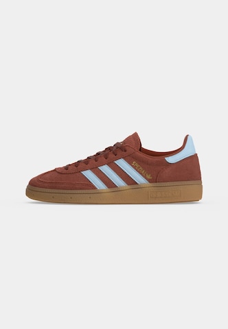 ADIDAS ORIGINALS - Sapatilhas baixas 'Handball Spezial' em vermelho: frente