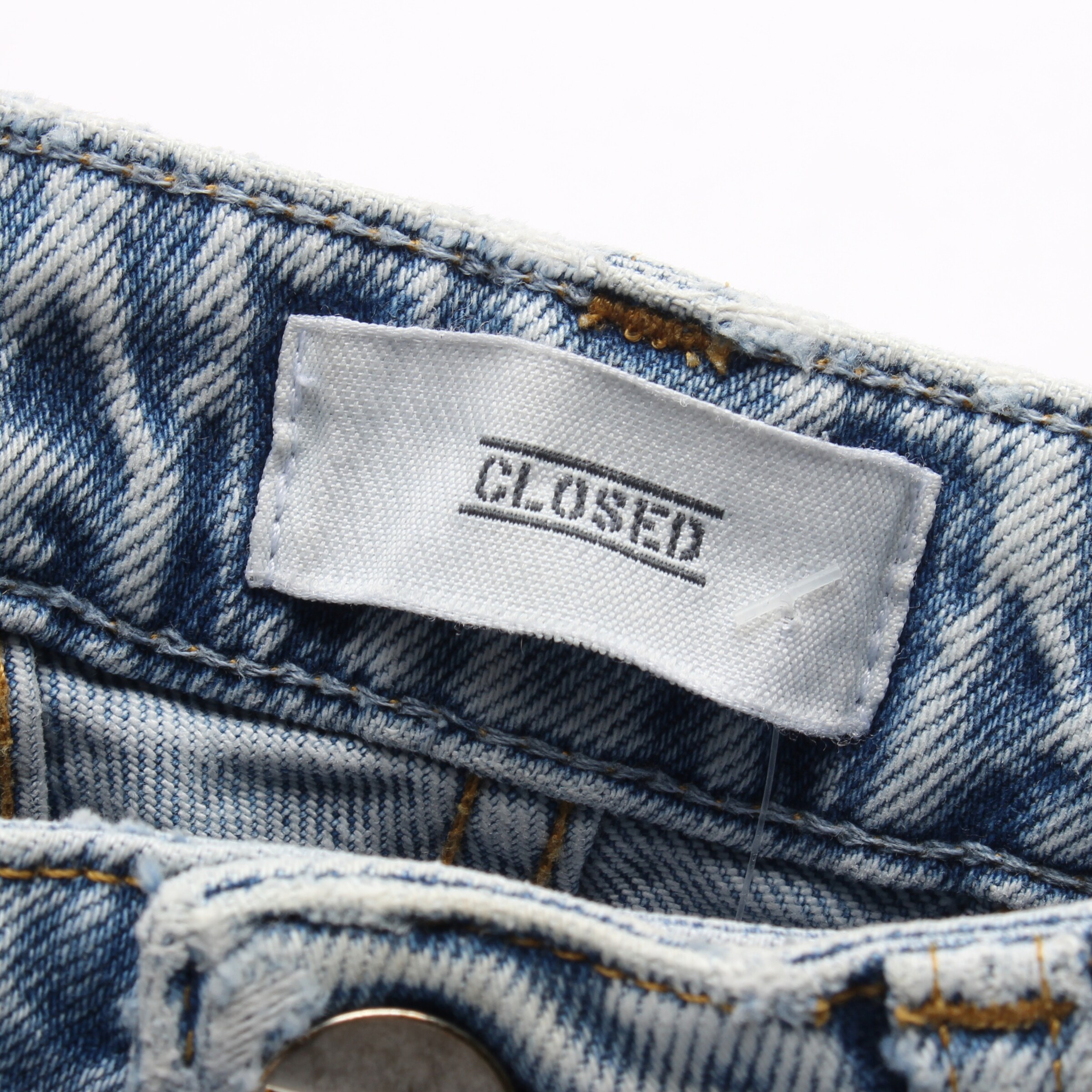 Closed Jeans in 23 in Blue