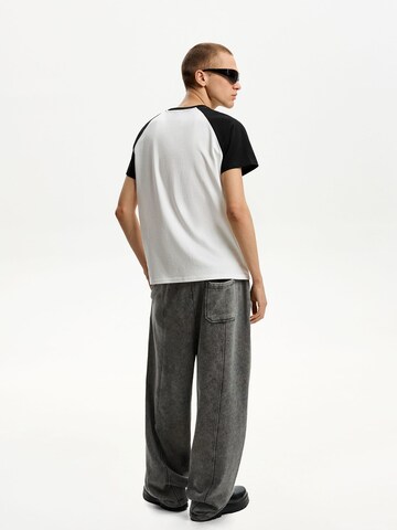 Maglietta 'MODERN CRUSH' di Bershka in bianco