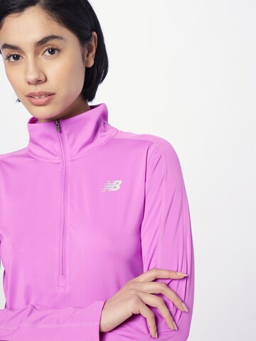 new balance - Camisa funcionais 'Accelerate' em rosa