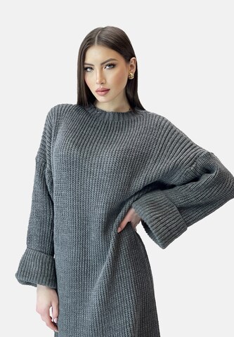 Robes en maille Elara en gris