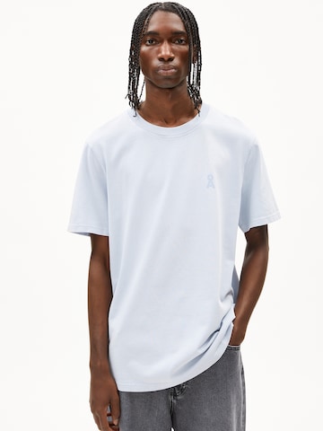 ARMEDANGELS T-Shirt ICONIC Å MAARKOS GMT DYE (GOTS) in Blau: Vorderseite