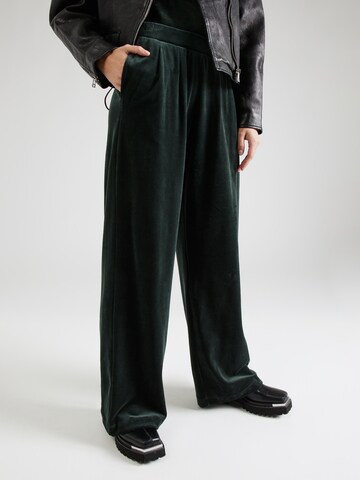 ARMEDANGELS Wide leg Broek 'JUANA' in Groen: voorkant