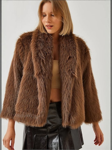 Bianco Lucci Between-Season Jacket 'Kunstpelzmäntel' in Brown: front