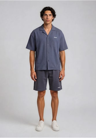 Pegador Regular Shorts in Blau