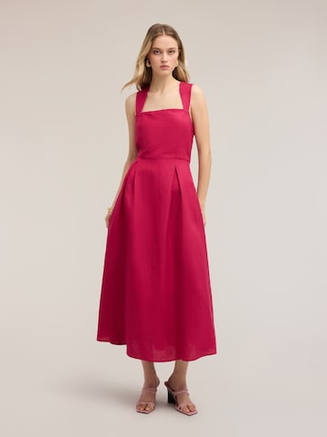 Robe MOTIVI en rose