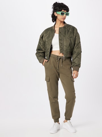 Effilé Pantalon cargo Urban Classics en vert