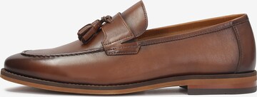 Kazar Classic Flats in Brown: front