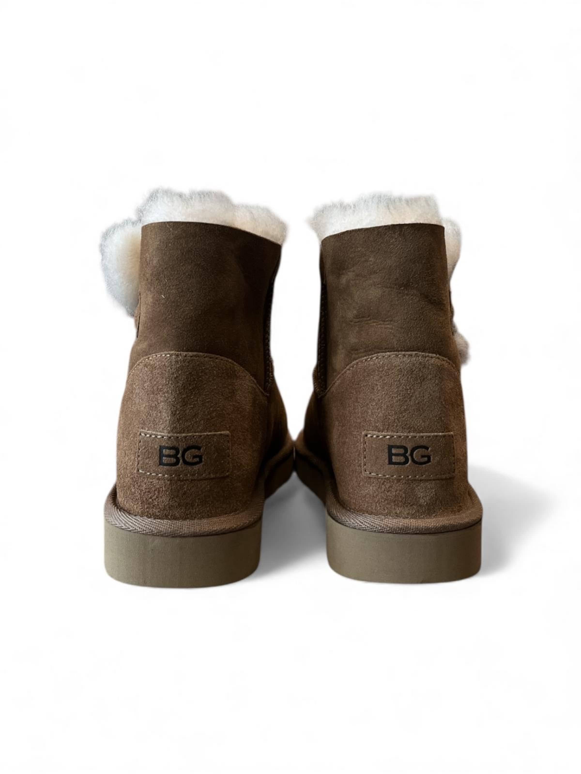 Begoria Boots in Brown