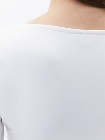 T-shirt OXXO en blanc