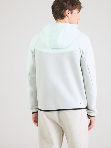Nike Sportswear Tréning dzseki 'Tech Fleece' - zöld