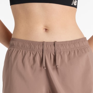 new balance Szabványos Sportnadrágok 'Essentials' - barna