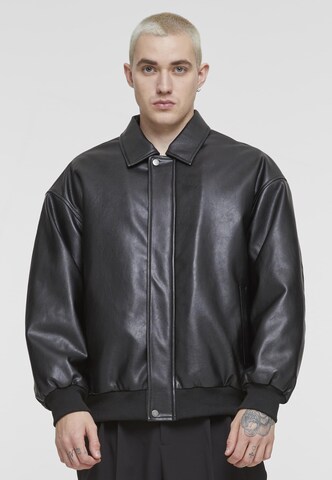 Urban Classics Overgangsjakke i sort: forside