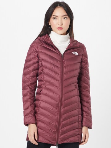 THE NORTH FACE Outdoormantel 'Trevail' in Rood: voorkant