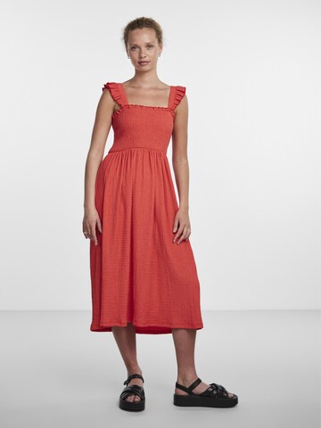 PIECES Letnia sukienka 'Keegan' w kolorze czerwony: przód