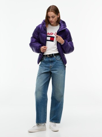 Pulover de la TOMMY HILFIGER pe alb