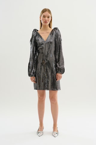 KAREN BY SIMONSEN Jurk 'Selly' in Zwart: voorkant