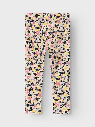 Coupe slim Leggings 'DAFFODIL' NAME IT en mélange de couleurs