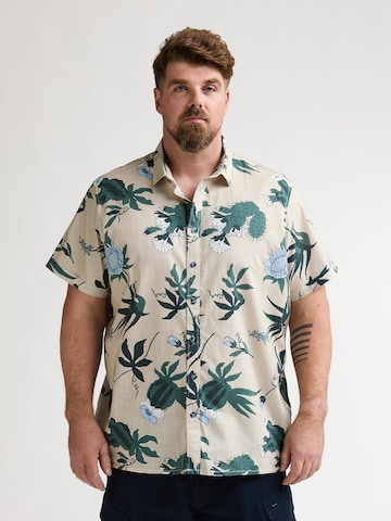 Coupe regular Chemise Petrol Industries en beige : devant