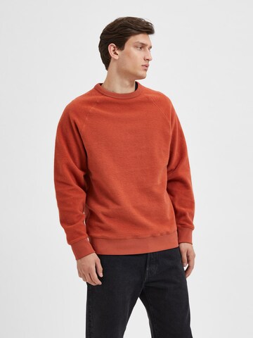 SELECTED HOMME Sweatshirt 'Karl' in Rot: predná strana