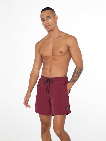 Shorts de bain 'Faster' PROTEST en rouge