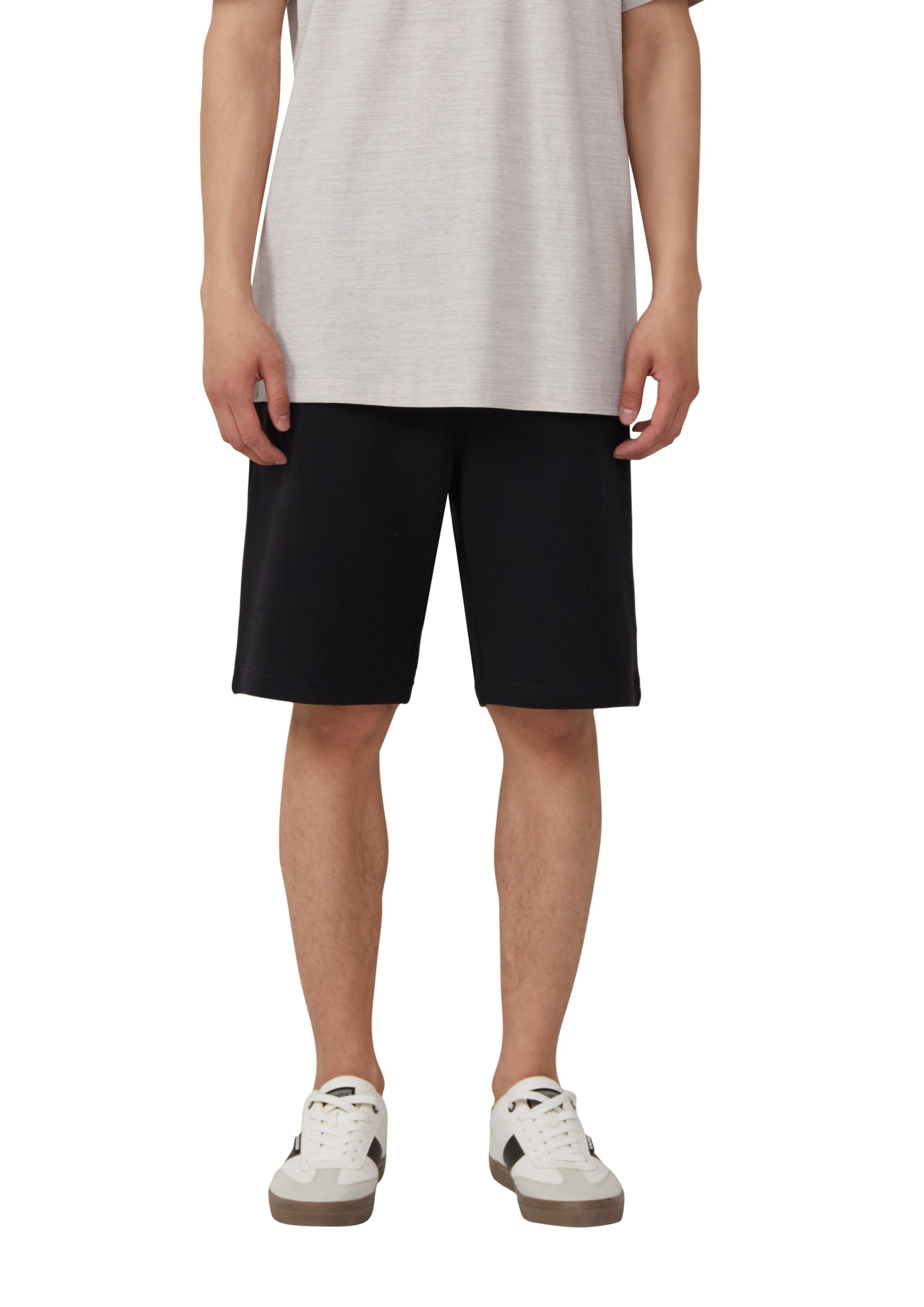 s.Oliver Regular Shorts 'Detroit' in Schwarz: Vorderseite