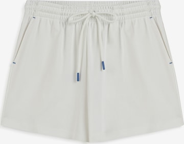 Twist Regular Shorts in Weiß: Vorderseite