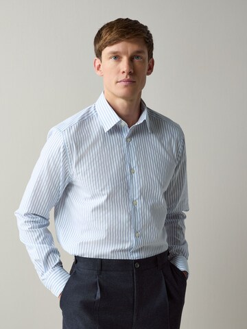 Next Regular Fit Hemd in Blau: Vorderseite