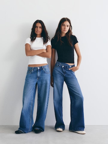 Pull&Bear T-shirt i svart: framsida