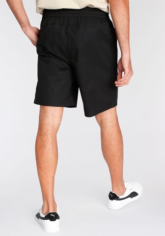 PUMA Regular Shorts in Schwarz