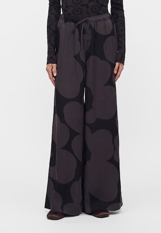 Wide leg Pantaloni 'KAAKKOIS' di Marimekko in grigio: frontale