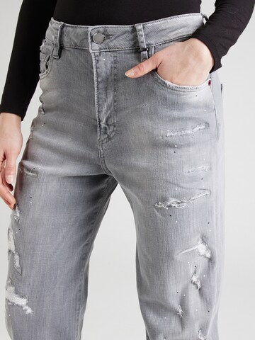 regular Jeans 'Yoana' di Elias Rumelis in grigio